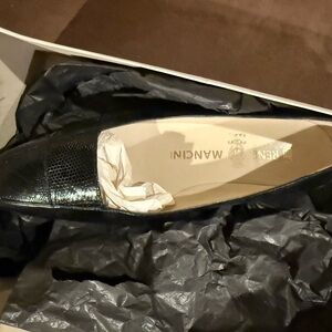 Rene Mancini Black Textured Flats